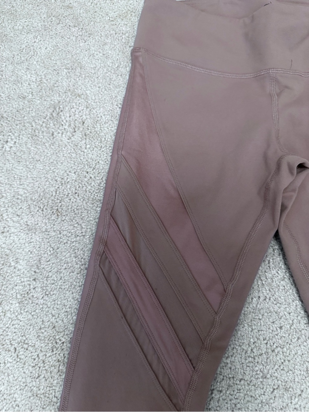 Alo Yoga Epic leggings size small - Picture 2 of 3